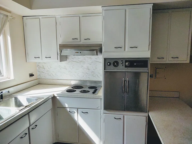 1120 Greenleaf Ave #1D — Photo 9