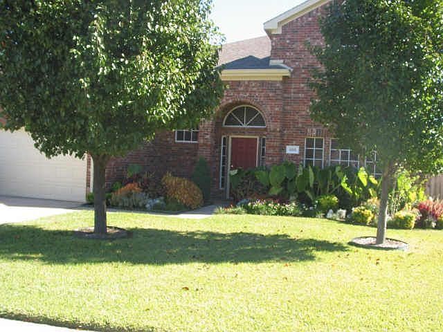 1st image of 200 Cliffdale Dr