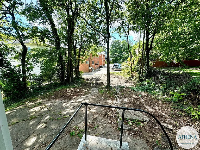 413 N Frederick St — Photo 14