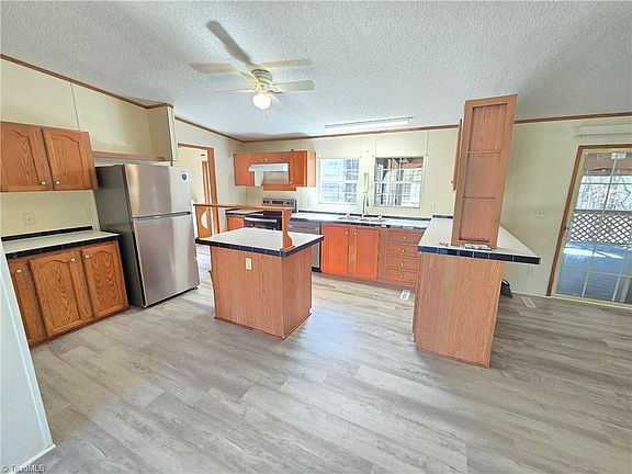 2nd image of 901 George Roberson Ln