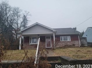 109 Carson St, Springdale, PA 15144