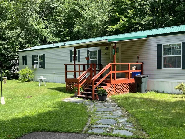 223 Waverly Circle, Colchester, VT 05446