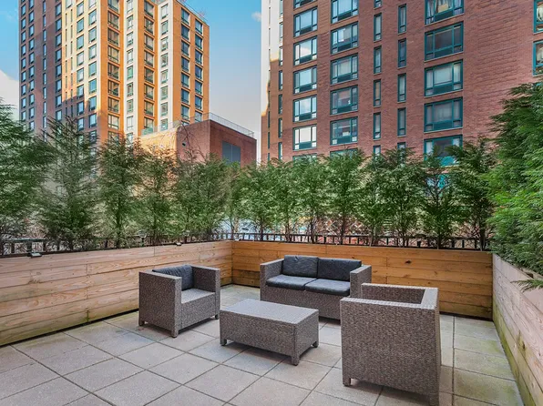 1 Irving Place image 7 of 9