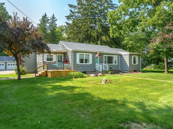 7843 N 32nd St, Richland, MI 49083