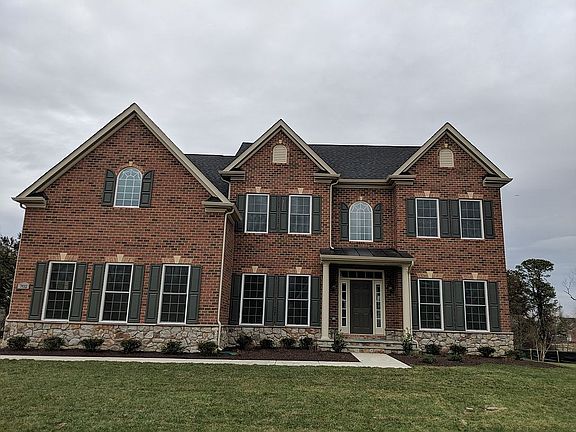 3rd image of 702 Rexford Way