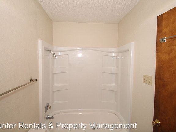 3rd image of 2607 Bermuda Dr APT C