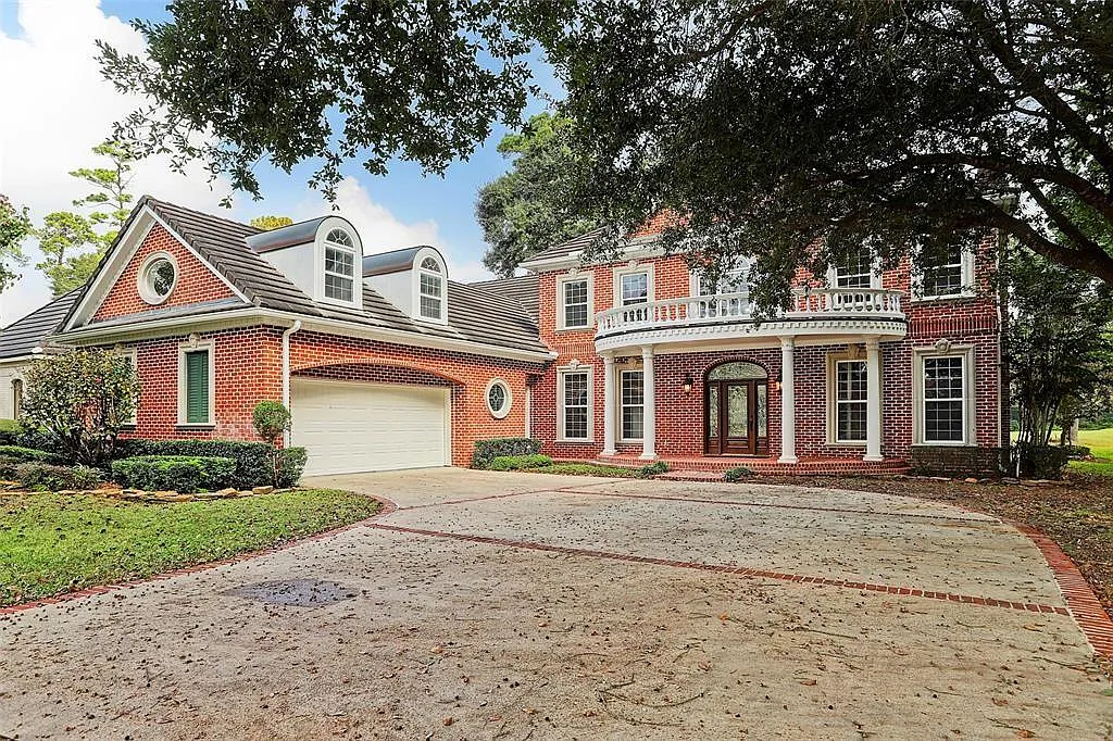 Building Photo - 16006 Piney Links