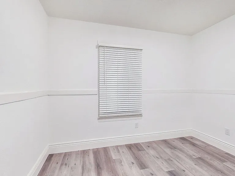 35-41 Lafayette — Photo 15