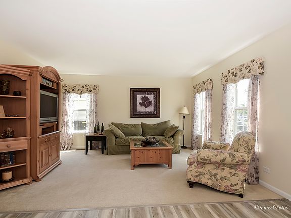 4th image of 11666 Centennial Ave