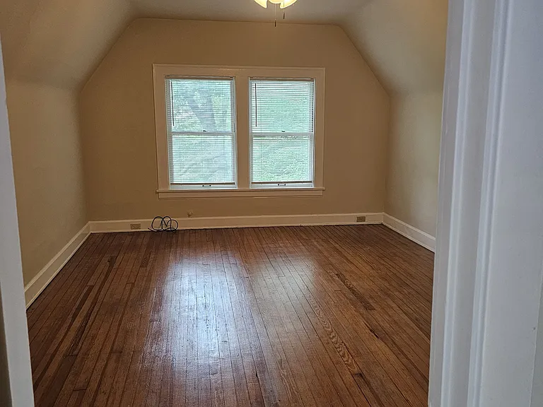 2863 E Derbyshire Rd #3 — Photo 12