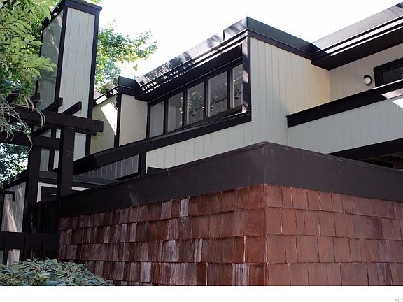 3rd image of 806 Wimbleton Ct #806