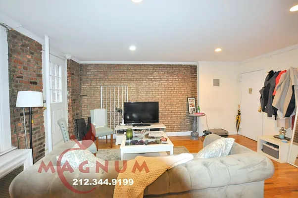 Rented by Magnum Realty Holdings, LLC | media 18