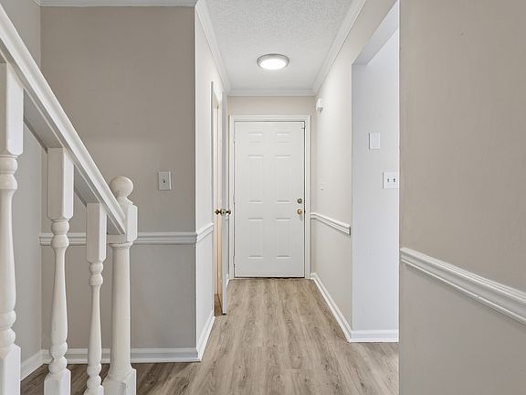 5th image of 544 Biltmore Dr