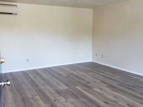 5th image of 473 S State St APT 226