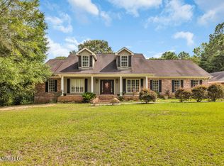 2011 River Wood Dr, Vancleave, MS 39565