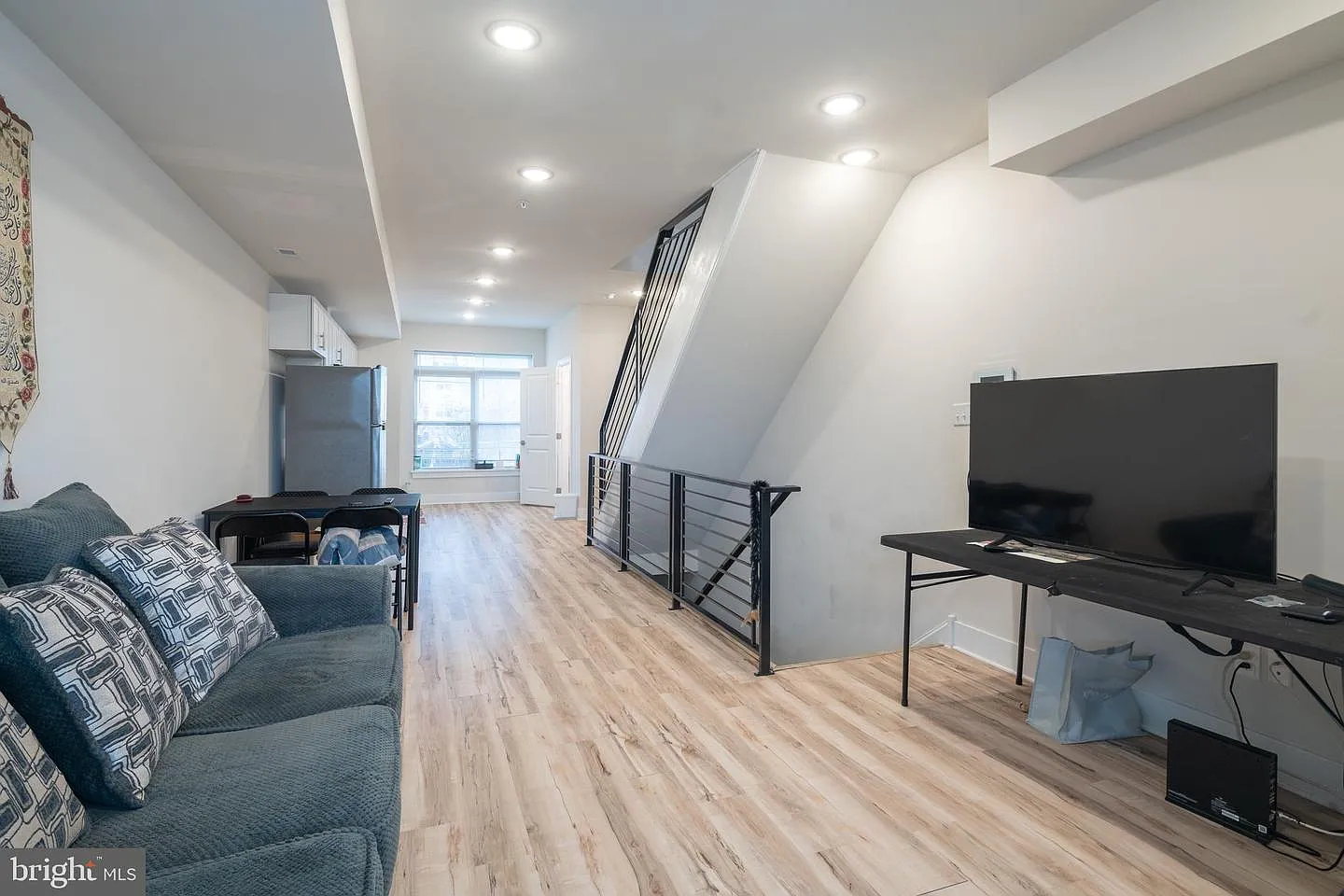 2 bed, 1.5 bath, 1612 sqft, $1,700 — Photo 4