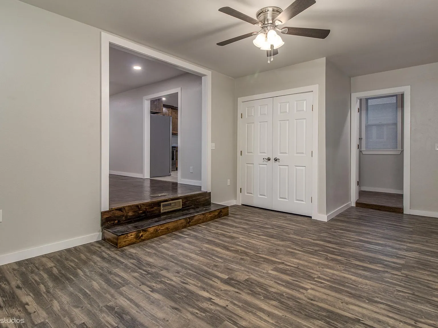 1103 W University Blvd — Photo 3