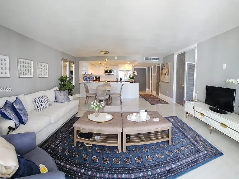 5701 Collins Ave #905 — Photo 1