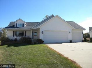 1324 Prairie View Dr SW, Hutchinson, MN 55350