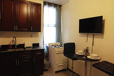 Rented by Eisenberg Exclusives