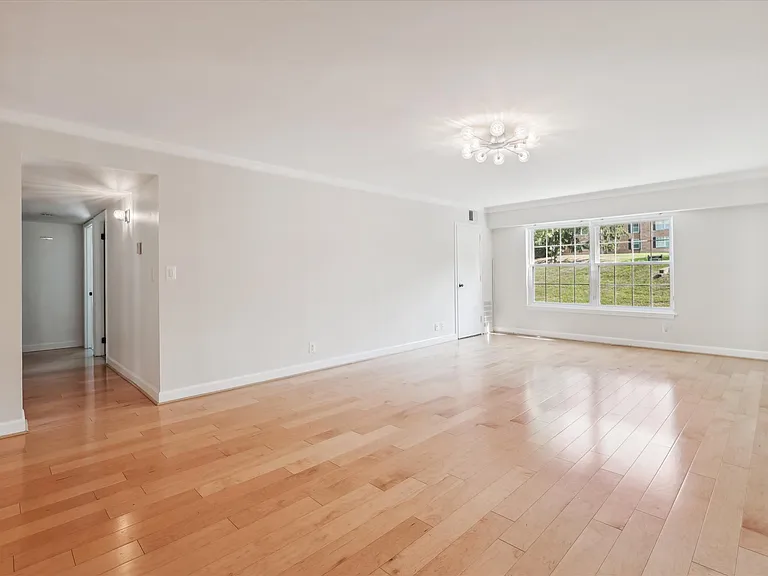 7621 Tremayne Pl #111 — Photo 3
