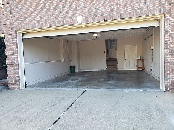 3rd image of 386 Hillabee Dr