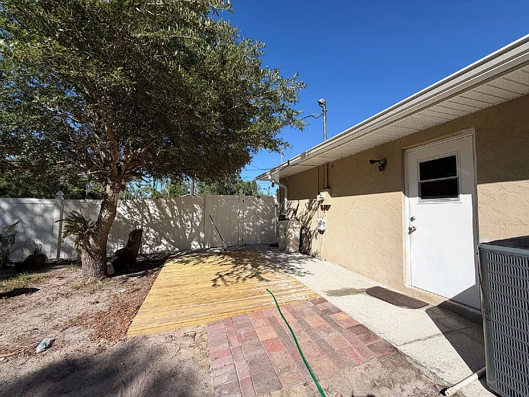 4847 Luther Ave — Photo 29
