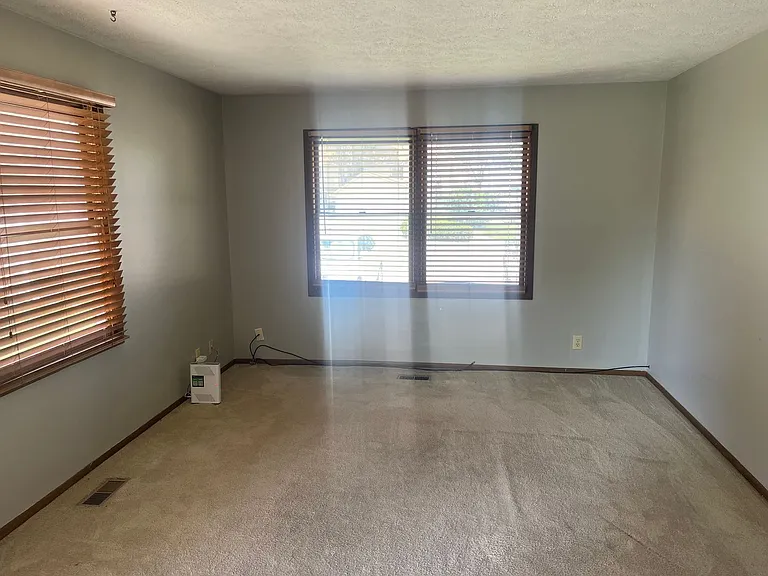 3027 W Capital Ave #33 — Photo 13
