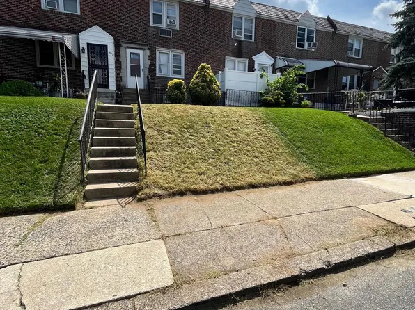 7524 Sherwood Rd, Philadelphia, PA 19151