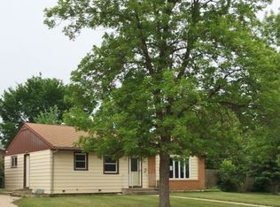 507 18th Ave SW, Minot, ND 58701