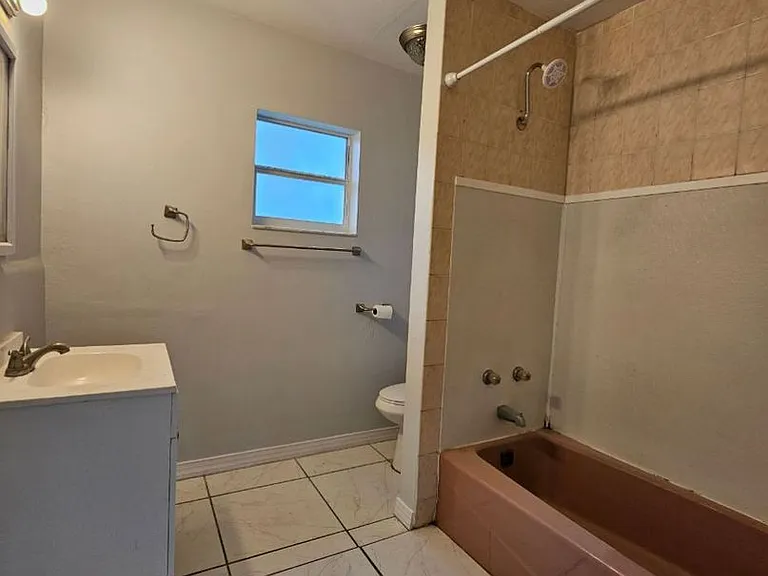 2721 Doyle Cir — Photo 13