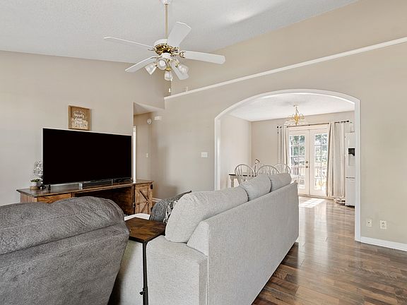 2nd image of 1062 Meshaw Trl