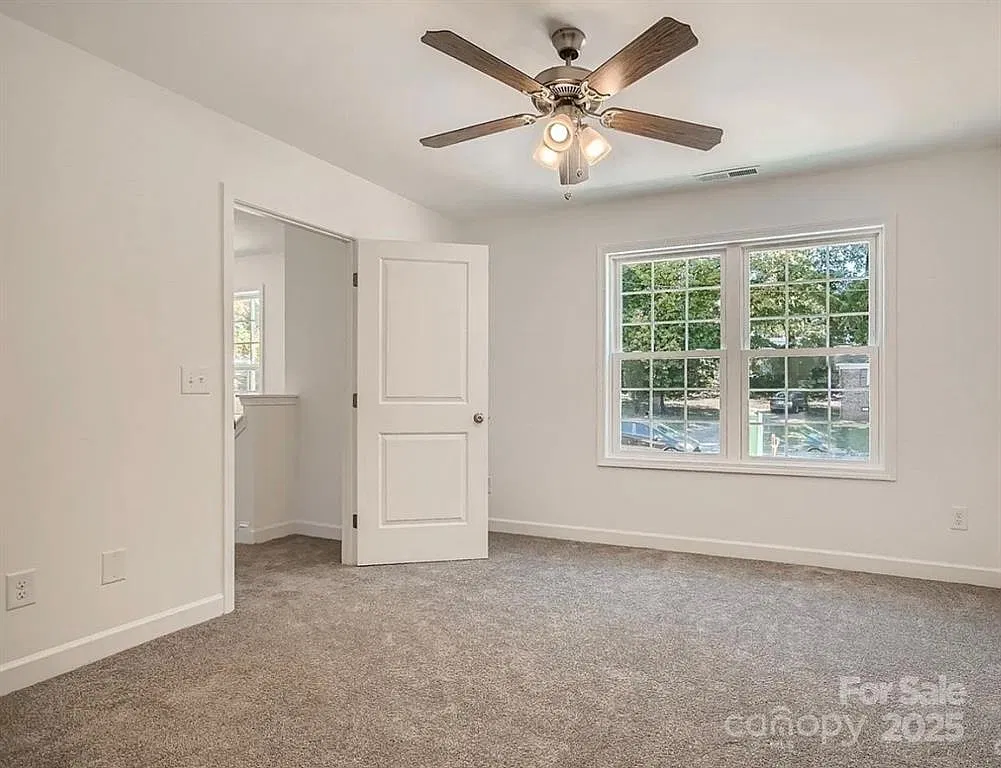 3 bed, 1568 sqft, $2,300 — Photo 4