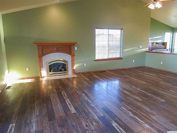 4th image of 2952 Lorayne J Blvd