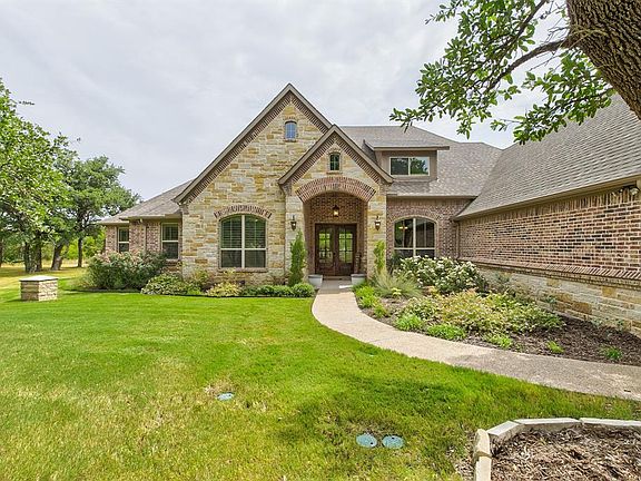 3rd image of 155 Turkey Creek Dr