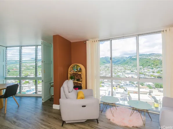 1139 9th Ave APT 1404, Honolulu, HI 96816