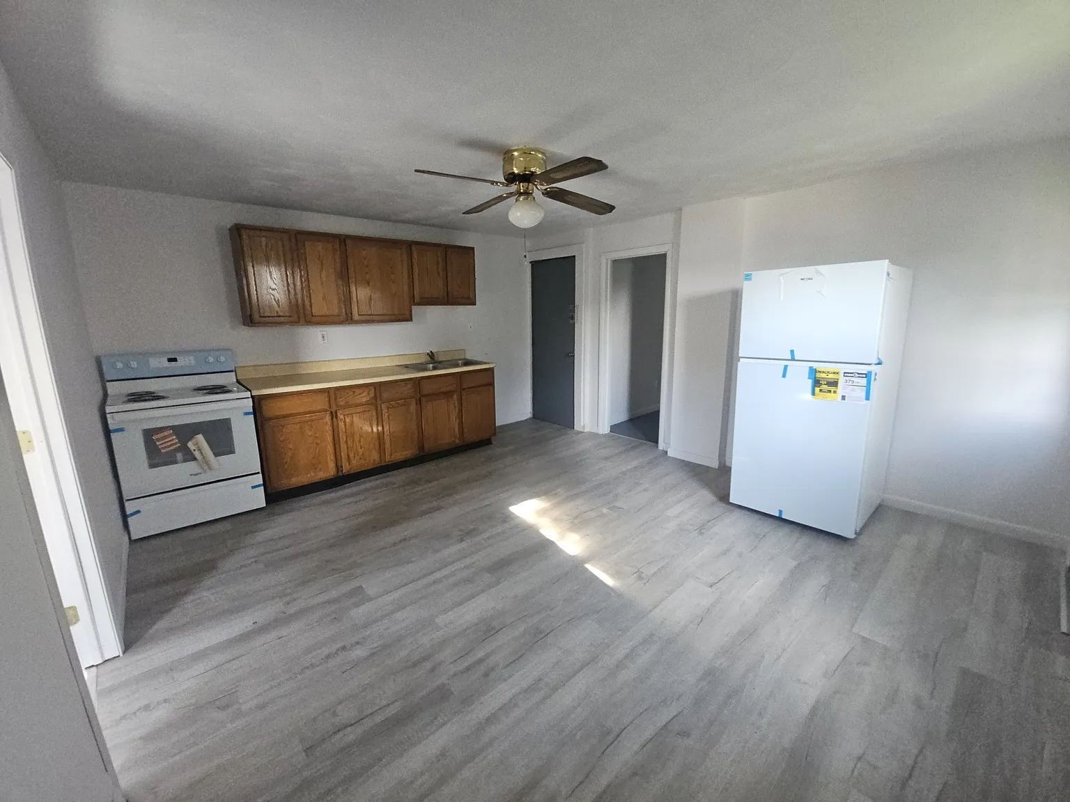 1 bed, 750 sqft, $1,000 — Photo 3