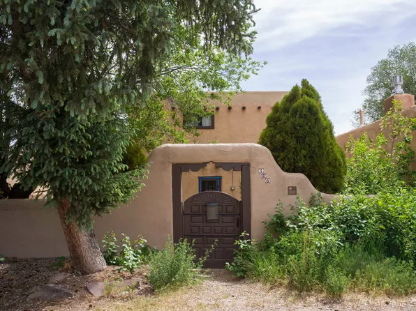 106 La Loma Plaza, Taos, NM 87571