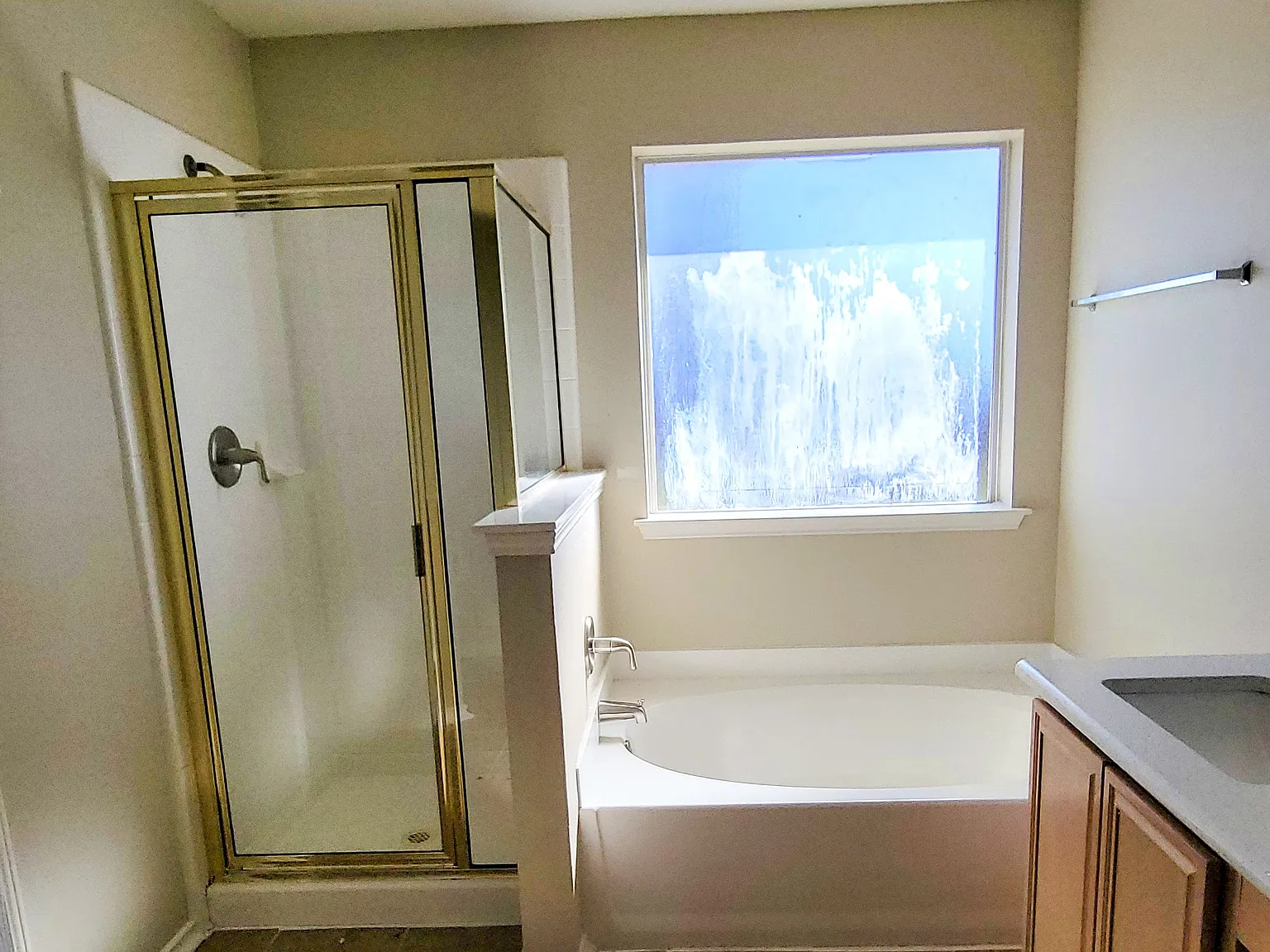 3 bed, 1681 sqft, $2,500 — Photo 3