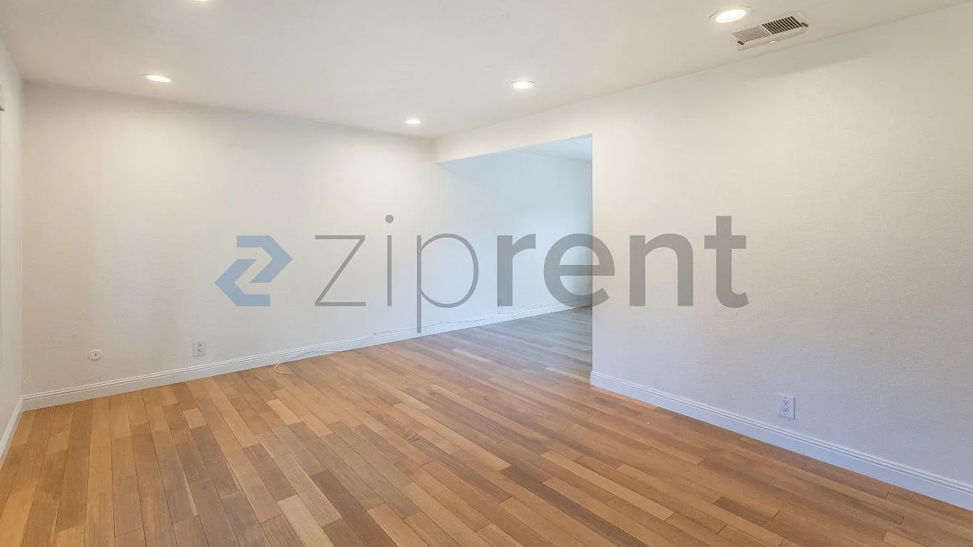 3 bed, 1.5 bath, 1100 sqft, $3,675 — Photo 1