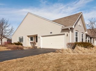 1348 Chestnut Ln, Yorkville, IL 60560