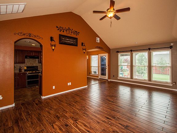 5th image of 4400 N 34th St