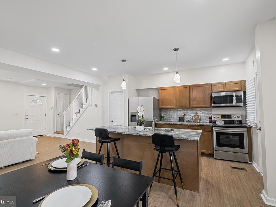 1st image of 3823 Cottage Ave
