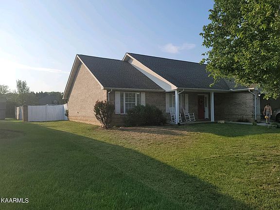 2nd image of 2305 Sir Edward Ln