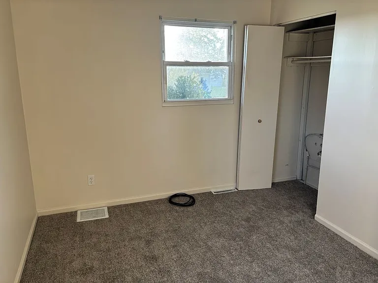 1820 Midway Ave NE — Photo 22