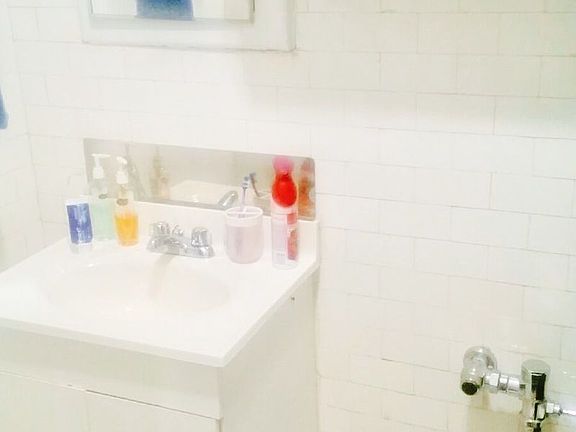 5th image of 3078 38th St APT 1A