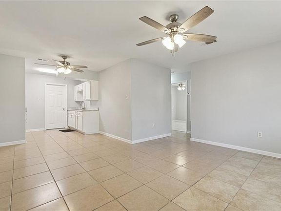 2nd image of 7825-27 Dorsett Dr