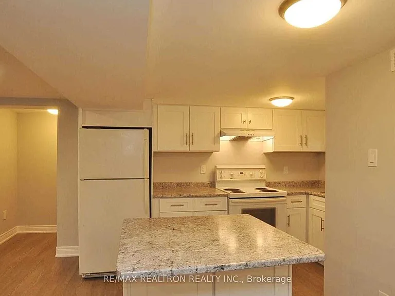 17 Crosland Dr #BASEMENT — Photo 8