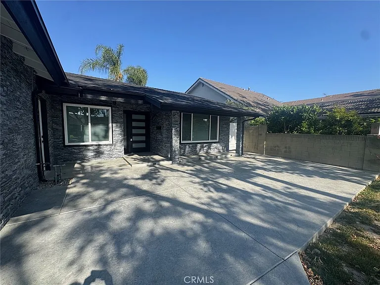18316 Santana Ave — Photo 3