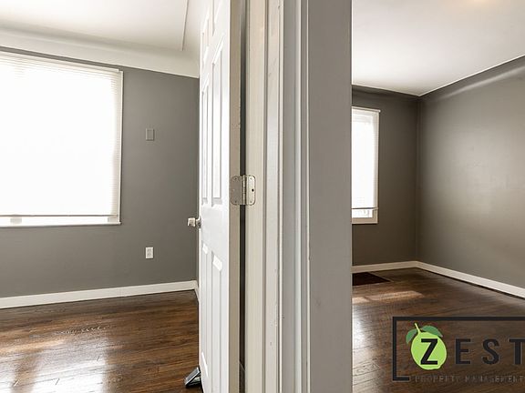 5th image of 4234 Beach St #1